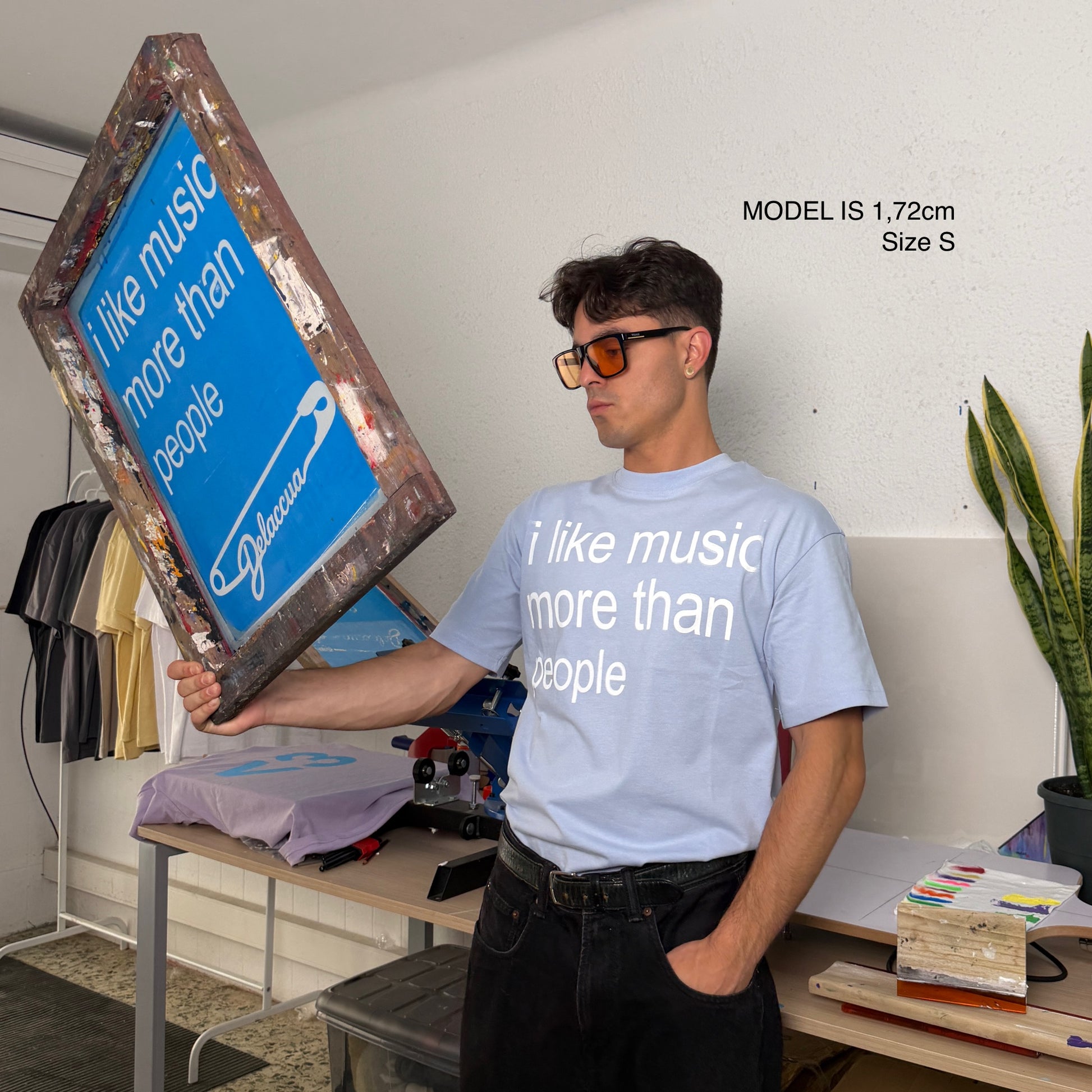 Music > People tee